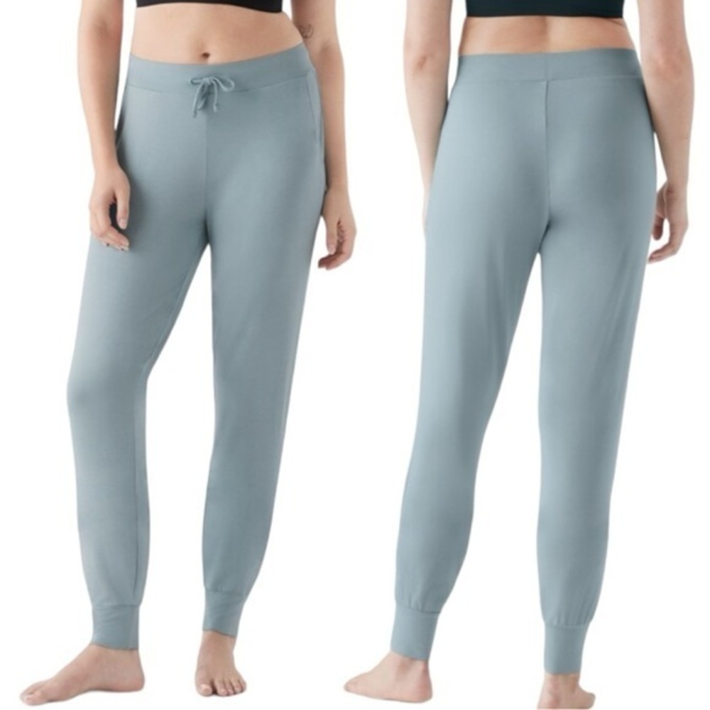 NWT True & Co. Any Wear Jogger Women’s size M in Stone